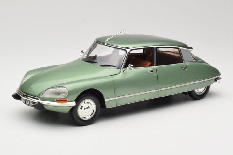 Citroen DS23 Pallas グリーン Norev 1:18 181570 メタル