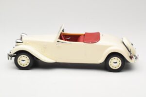 Citroen Traction Avant 11B カブリオレ クリーム Norev 1:18 181440 メタル - 画像 3/6