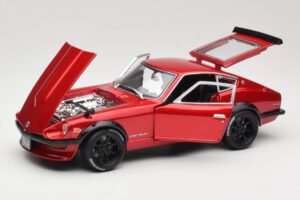 Datsun 240Z S30 レッド Maisto 1:18 32611 メタル - 画像 2/8