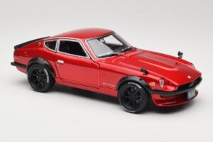 Datsun 240Z S30 レッド Maisto 1:18 32611 メタル - 画像 6/8