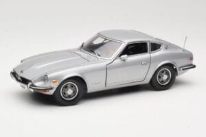 Datsun 240Z S30 シルバー Sun Star 1:18 3503 メタル