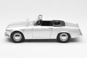 Datsun Fairlady 2000 SR311 ロードスター シルバー AUTOart 1:18 77432 メタル - 画像 4/8