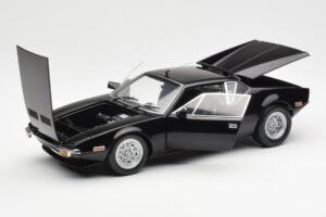 De Tomaso Pantera ブラック Kyosho 1:18 08851BK メタル - 画像 2/8