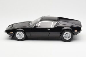 De Tomaso Pantera ブラック Kyosho 1:18 08851BK メタル - 画像 4/8