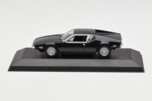 De Tomaso Pantera ブラック Minichamps 1:43 400127501 メタル