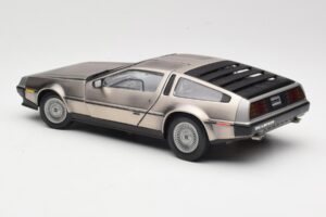 DeLorean DMC-12 LK シルバー Sun Star 1:18 2701 メタル - 画像 7/8