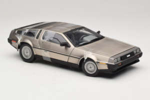 DeLorean DMC-12 シルバー Sun Star 1:18 2703 メタル - 画像 4/6