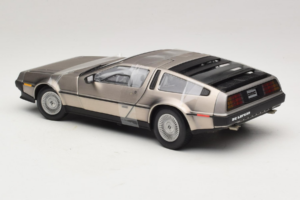 DeLorean DMC-12 シルバー Sun Star 1:18 2703 メタル - 画像 5/6