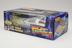 DeLorean DMC-12 Time Machine Back to the Future II Diamond 1:15 210123 メタル - 画像 3/3