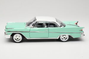 DeSoto Adventurer グリーン American Mint 1:18 92738 メタル - 画像 4/8