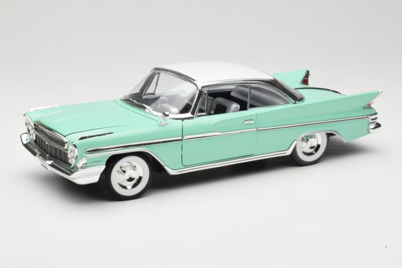 DeSoto Adventurer グリーン American Mint 1:18 92738 メタル