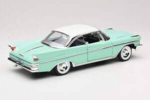 DeSoto Adventurer グリーン Road Signature 1:18 92738-R1 メタル - 画像 3/8