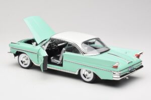 DeSoto Adventurer グリーン Road Signature 1:18 92738-R1 メタル - 画像 5/8