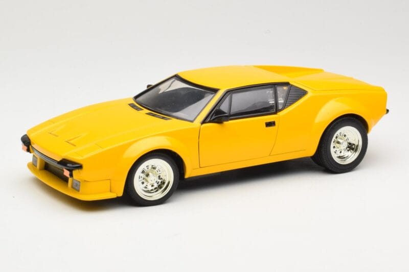 De Tomaso Pantera イエロー Hot Wheels 1:18 27809 メタル