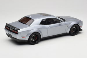 Dodge Challenger SRT Hellcat Redeye シルバー GT Spirit 1:18 GT226 レジン - 画像 2/6
