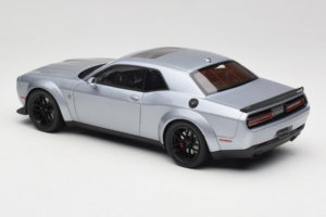 Dodge Challenger SRT Hellcat Redeye シルバー GT Spirit 1:18 GT226 レジン - 画像 5/6