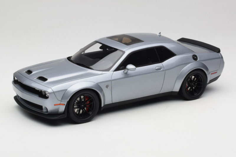 Dodge Challenger SRT Hellcat Redeye シルバー GT Spirit 1:18 GT226 レジン