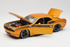 Dodge Challenger Concept ゴールド Maisto 1:18 31320 メタル - 画像 2/8
