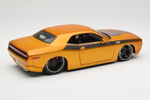 Dodge Challenger Concept ゴールド Maisto 1:18 31320 メタル - 画像 3/8