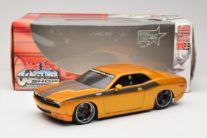 Dodge Challenger Concept ゴールド Maisto 1:18 31320 メタル - 画像 8/8