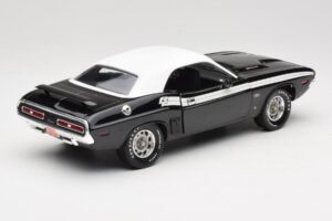 Dodge Challenger R/T ブラック & ホワイト ERTL 1:18 36549 メタル - 画像 3/8