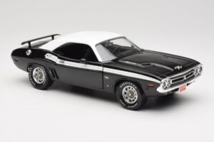 Dodge Challenger R/T ブラック & ホワイト ERTL 1:18 36549 メタル - 画像 6/8