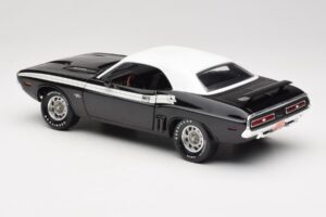 Dodge Challenger R/T ブラック & ホワイト ERTL 1:18 36549 メタル - 画像 7/8