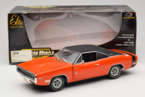Dodge Charger R/T オレンジ & ブラック American Muscle 1:18 39314 メタル - 画像 8/8
