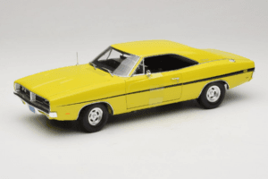 Dodge Charger R/T イエロー Dirty Mary Crazy Larry Auto World 1:18 AWSS101/06 メタル