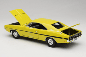 Dodge Charger R/T イエロー Dirty Mary Crazy Larry Auto World 1:18 AWSS101/06 メタル - 画像 5/8