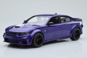 Dodge Charger Super Bee パープル GT Spirit 1:18 GT895 レジン