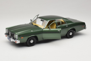Dodge Monaco グリーン Hunter GreenLight 1:18 19045 メタル - 画像 2/8