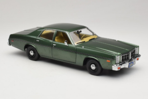 Dodge Monaco グリーン Hunter GreenLight 1:18 19045 メタル - 画像 6/8