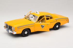 Dodge Monaco Taxi Rocky III GreenLight 1:18 19111 メタル - 画像 2/8