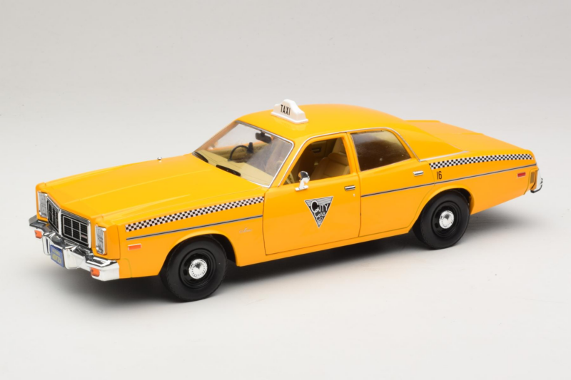 Dodge Monaco Taxi Rocky III GreenLight 1:18 19111 メタル