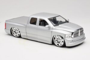 Dodge Ram Tuned シルバー Jada 1:18 63162-SM メタル - 画像 6/8