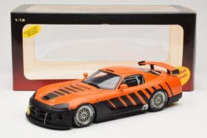 Dodge Viper Competition Coupe Go Man Go Orange AUTOart 1:18 80422 メタル - 画像 6/6