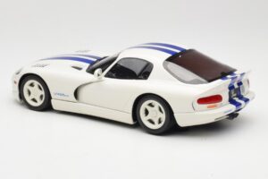 Dodge Viper GTS Stone White GT Spirit 1:18 GT940 レジン - 画像 5/6
