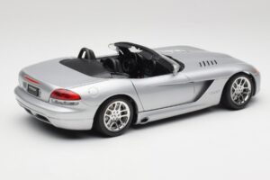 Dodge Viper SRT-10 ブライトシルバー Bburago 1:18 34908 メタル - 画像 3/8