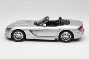 Dodge Viper SRT-10 ブライトシルバー Bburago 1:18 34908 メタル - 画像 4/8
