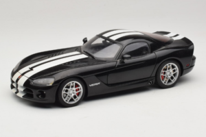 Dodge Viper SRT-10 Coupe ブラック AUTOart 1:18 71712 メタル