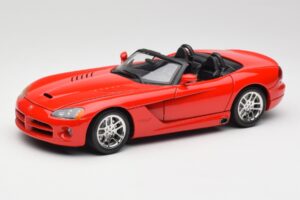 Dodge Viper SRT-10 レッド Bburago 1:18 3325 メタル