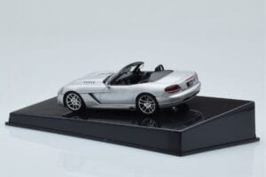 Dodge Viper SRT-10 シルバー AUTOart 1:43 51703 メタル - 画像 3/4