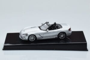 Dodge Viper SRT-10 シルバー AUTOart 1:43 51703 メタル