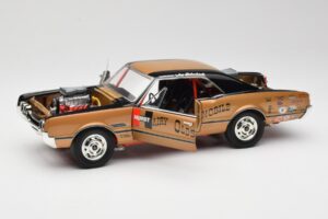 Oldsmobile 442 Hurst Hairy Olds Twin-Engine 4WD 1966 Highway 61 1:18 50089 メタル - 画像 2/8