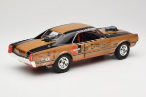 Oldsmobile 442 Hurst Hairy Olds Twin-Engine 4WD 1966 Highway 61 1:18 50089 メタル - 画像 3/8