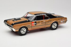 Oldsmobile 442 Hurst Hairy Olds Twin-Engine 4WD 1966 Highway 61 1:18 50089 メタル