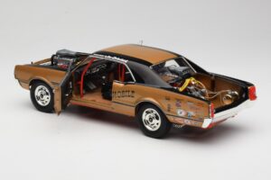 Oldsmobile 442 Hurst Hairy Olds Twin-Engine 4WD 1966 Highway 61 1:18 50089 メタル - 画像 5/8