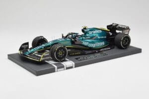 Aston Martin AMR22 Aramco #5 S. Vettel Abu Dhabi GP 2022 Last Race Collector's Edition Minichamps 1:18 117222205 レジン - 画像 2/7
