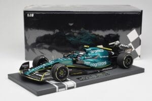 Aston Martin AMR22 Aramco #5 S. Vettel Abu Dhabi GP 2022 Last Race Collector's Edition Minichamps 1:18 117222205 レジン - 画像 7/7